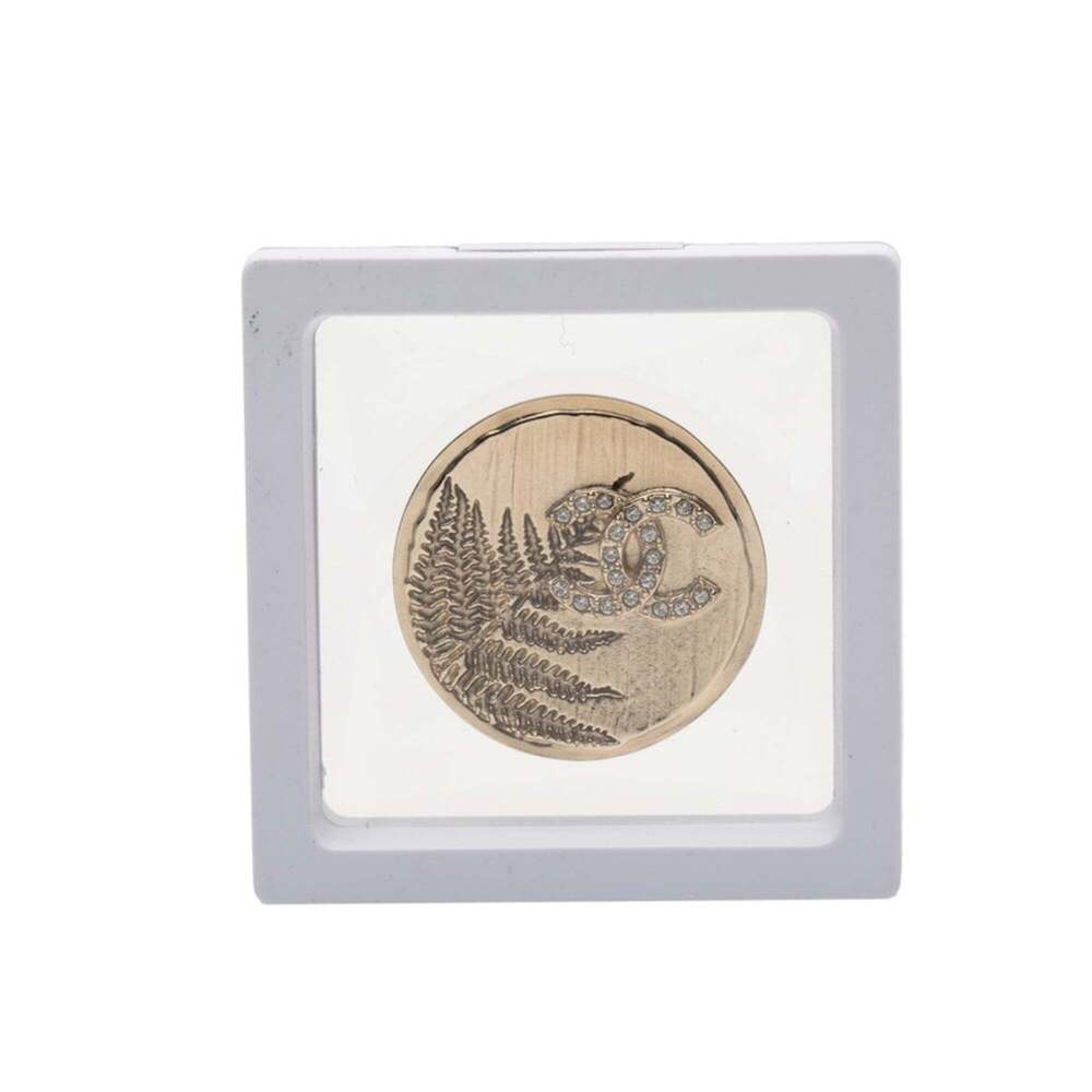 CHANEL Gold Logo Brooch - Picture 5 of 5